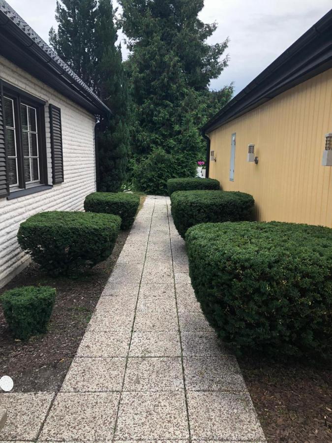 Anitas B&B Stockholm/Vaellingby Екстериор снимка