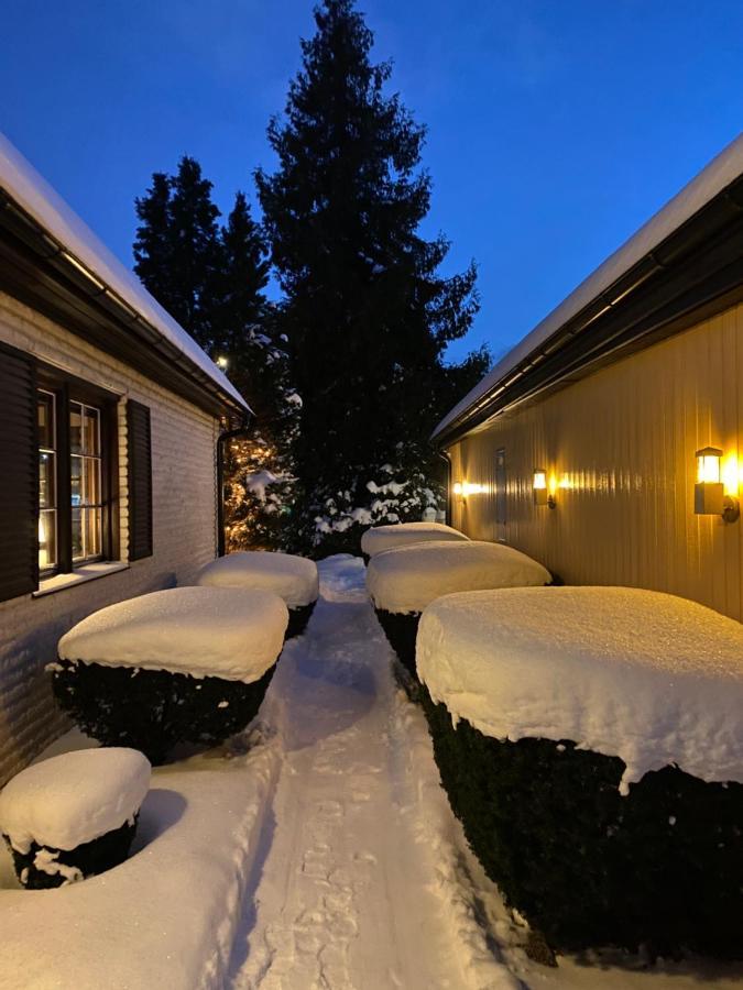 Anitas B&B Stockholm/Vaellingby Екстериор снимка