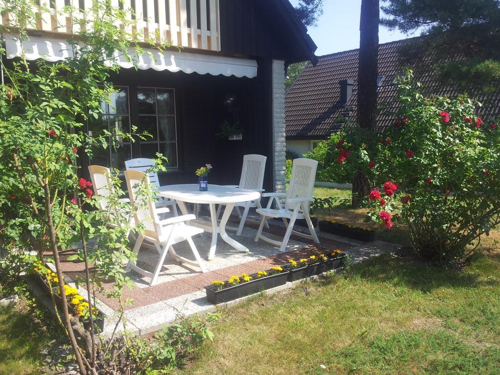 Anitas B&B Stockholm/Vaellingby Екстериор снимка